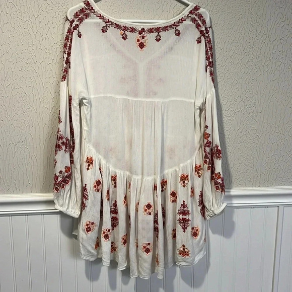 Free People Ariana White and Red embroidered tunic top size X Small - Picture 12 of 13